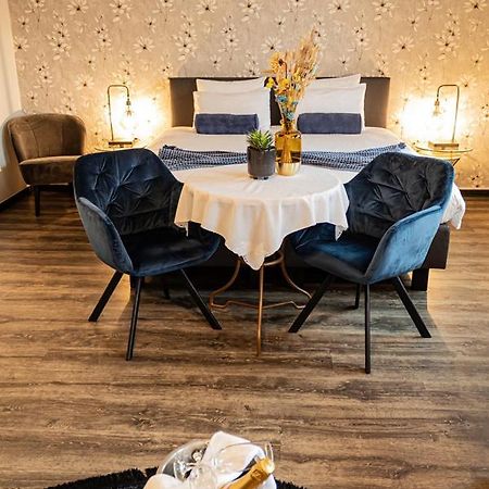 Guesthouse De Wissen Dilsen-Stokkem Esterno foto